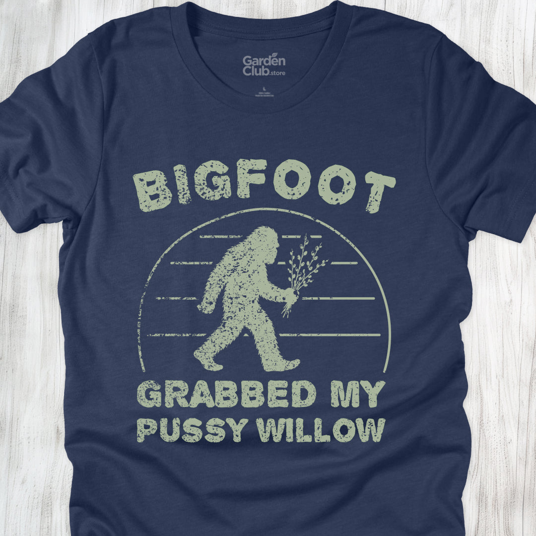 Bigfoot Grabbed My... - Heather Navy